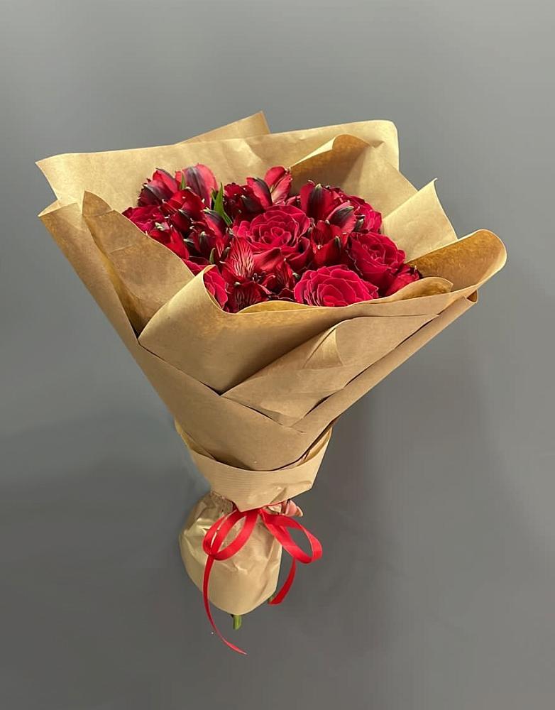 Букет цветов из: Альстромерии и Розы в Ростовановском