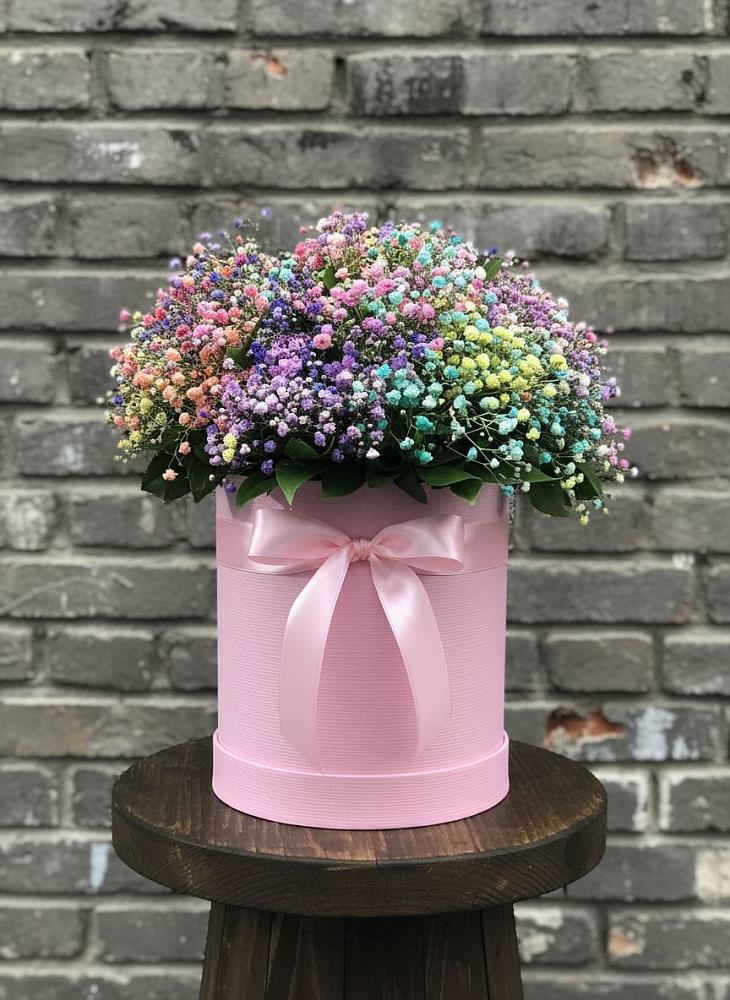 Цветочная композиция из Гипсофила и Розы в шляпной коробке в Ростовановском