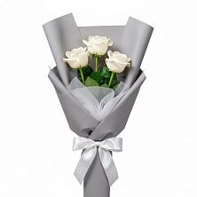 Букет 3 белые розы в Ростовановском
