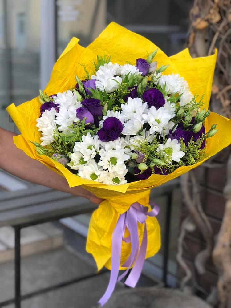 Букет цветов из: Ирисы, Хризантемы и Ромашки в Ростовановском