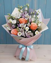 Букет цветов из:  Лизиантусы, Розы, Альстромерии и Гипсофила в Ростовановском