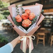 Букет цветов из:  Розы в Ростовановском