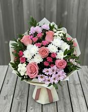 Букет цветов из:  Альстромерии, Гвоздики, Розы и Хризантемы в Ростовановском