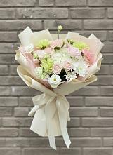 Букет цветов из:  Гвоздики, Розы, Лизиантусы и Хризантемы в Ростовановском