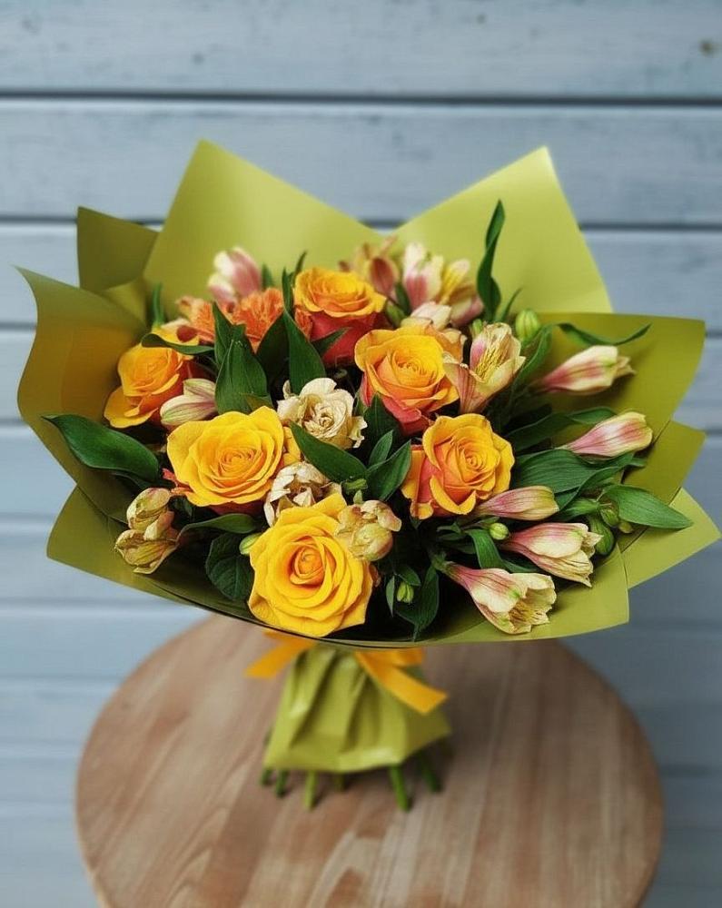 Букет цветов из: Альстромерии и Розы в Ростовановском