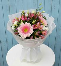 Букет цветов из:  Герберы, Альстромерии и Лизиантусы #REPLACE_PRED# Ростовановском