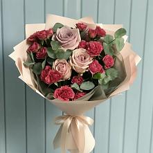 Букет цветов из:  Гвоздики и Розы в Ростовановском