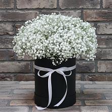 Цветочная композиция из Гипсофила в шляпной коробке в Ростовановском