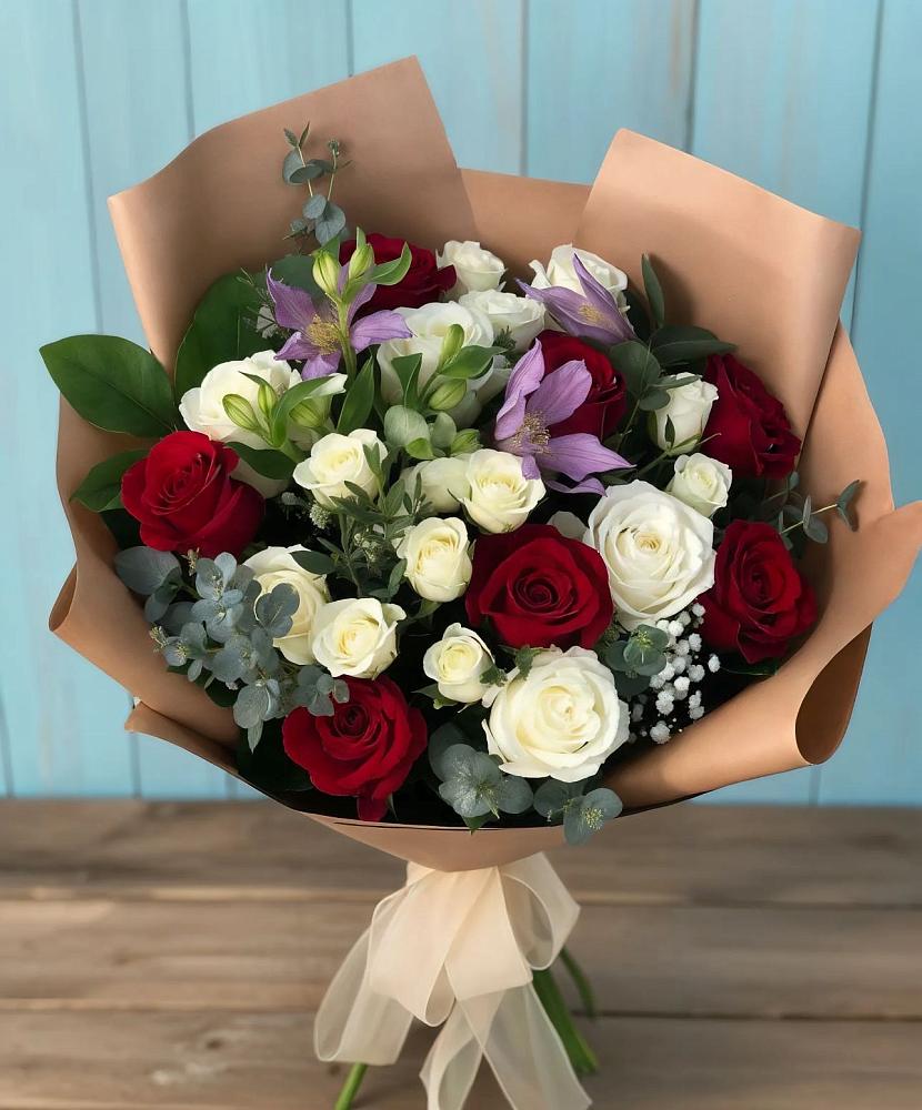 Букет цветов из: Розы и Альстромерии в Ростовановском