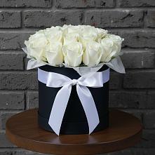 Цветочная композиция из Розы в шляпной коробке в Ростовановском